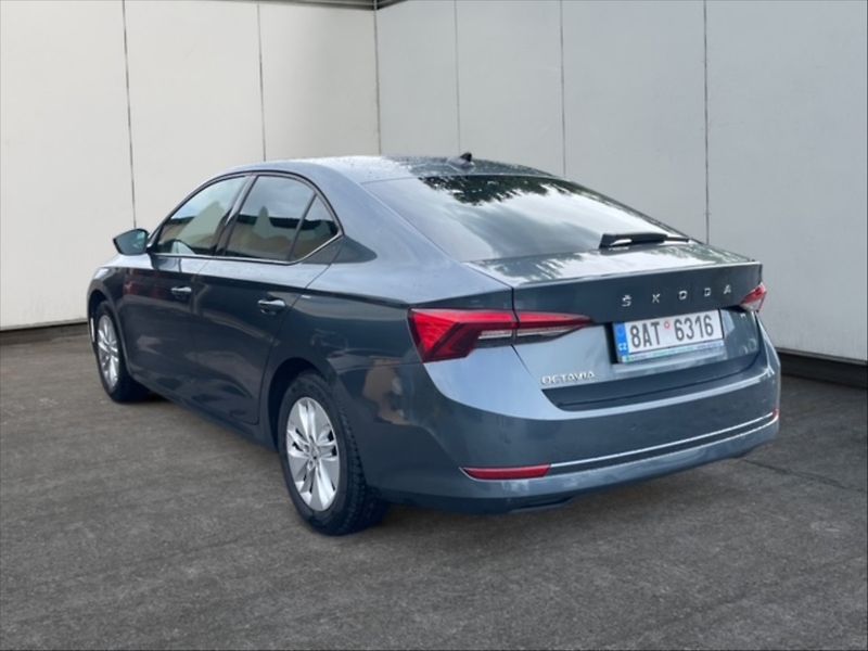 Škoda Octavia 2,0 TDI 85 Ambition - fotka 4 z 11
