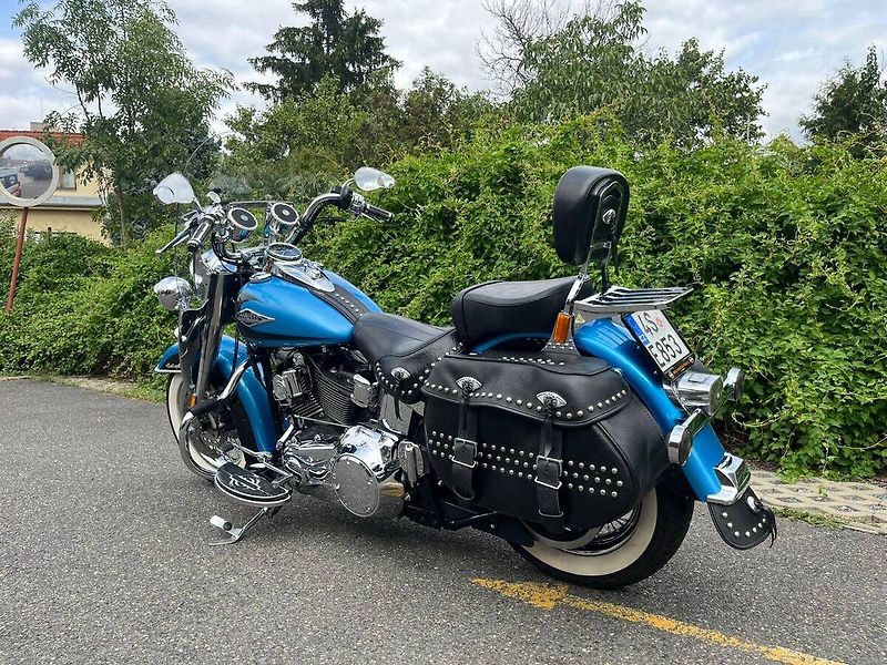 Harley-Davidson FLSTC Heritage Softail Classic (2011) - fotka 6 z 16