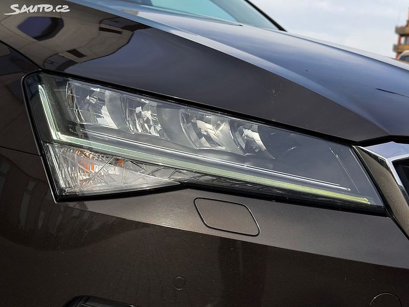 Škoda Superb (2020) 2.0 TDi 110kw/STYLE/tažné - fotka 8 z 27