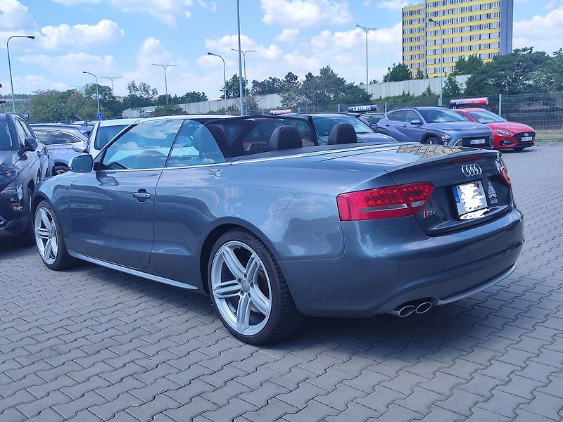 Audi S5 3.0 TFSI/245kW V6 Cabrio 4x4 - fotka 13 z 35