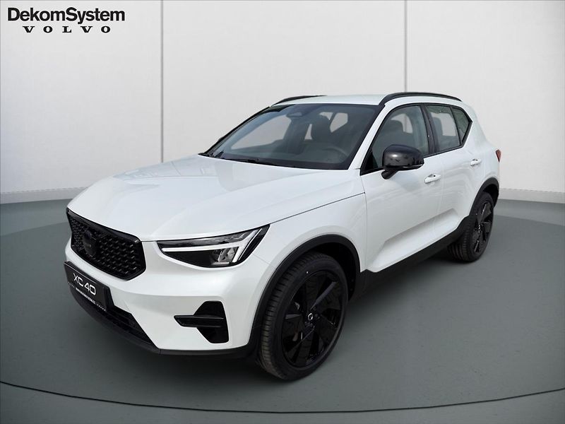 Volvo XC40 2,0 Plus B3 Black Edition 3760 - fotka 1 z 14