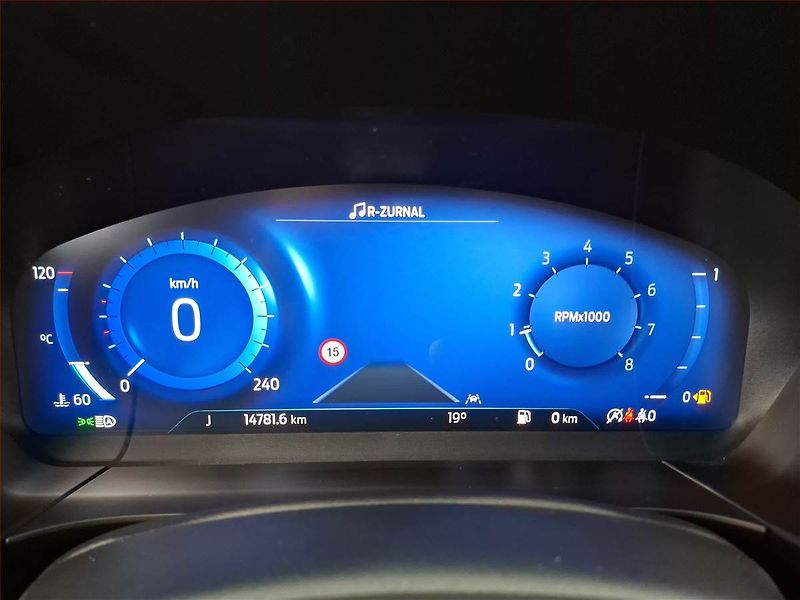 Ford Kuga (2024) ST-Line 1.5 EcoBoost - fotka 11 z 16