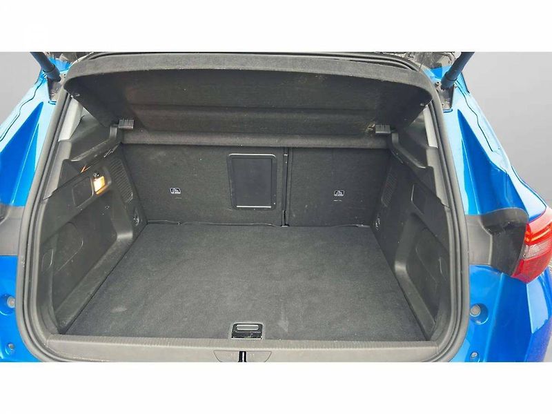 Opel Grandland Ultimate 4x4 PHEV 1.6L Turbo 8 - fotka 30 z 31