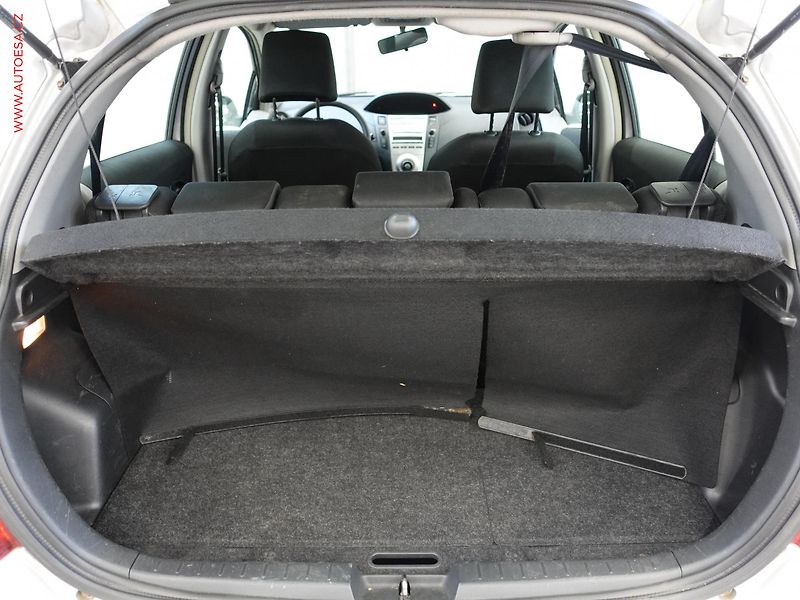 Toyota Yaris (2007) 1.1VVT-i, ČR, AC - fotka 7 z 17