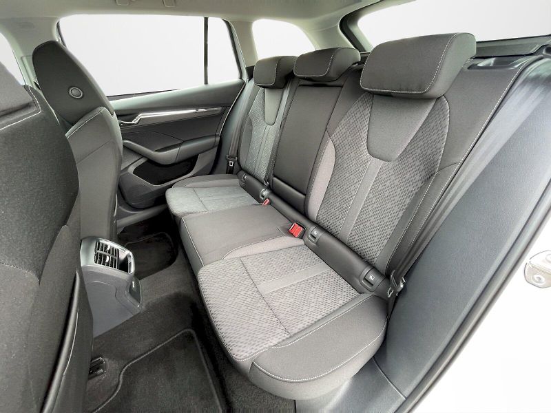 Škoda Octavia (2023) 2.0 TDI 110kW DSG Style Plus c - fotka 26 z 33