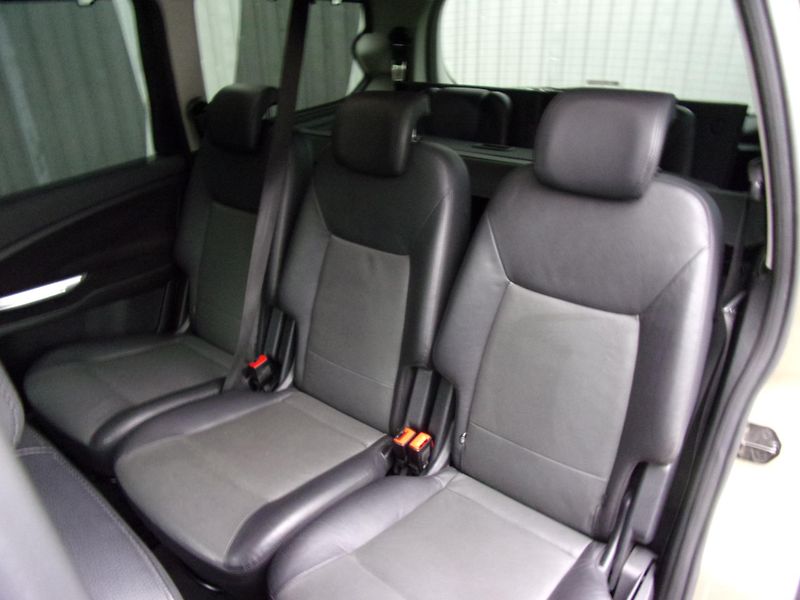 Ford Galaxy (2007) 2.0TDCi 103kW GHIA 7MÍST PANOR - fotka 18 z 25