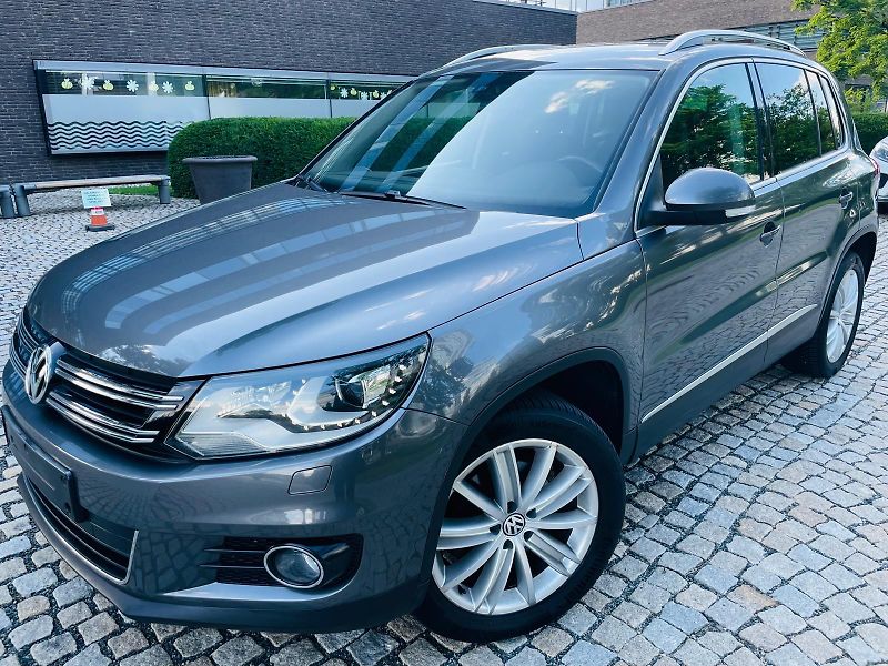 Volkswagen Tiguan 2.0TSI 4x4 AUTOMA KAMERA TAŽNÉ - fotka 2 z 44