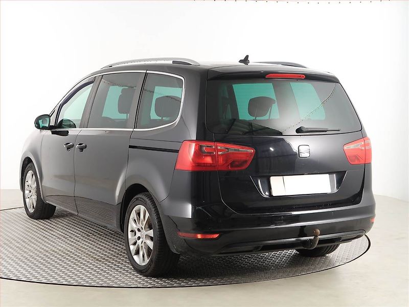 Seat Alhambra (2013) 2.0 TDI, 4X4, 7 míst, Navi - fotka 4 z 19