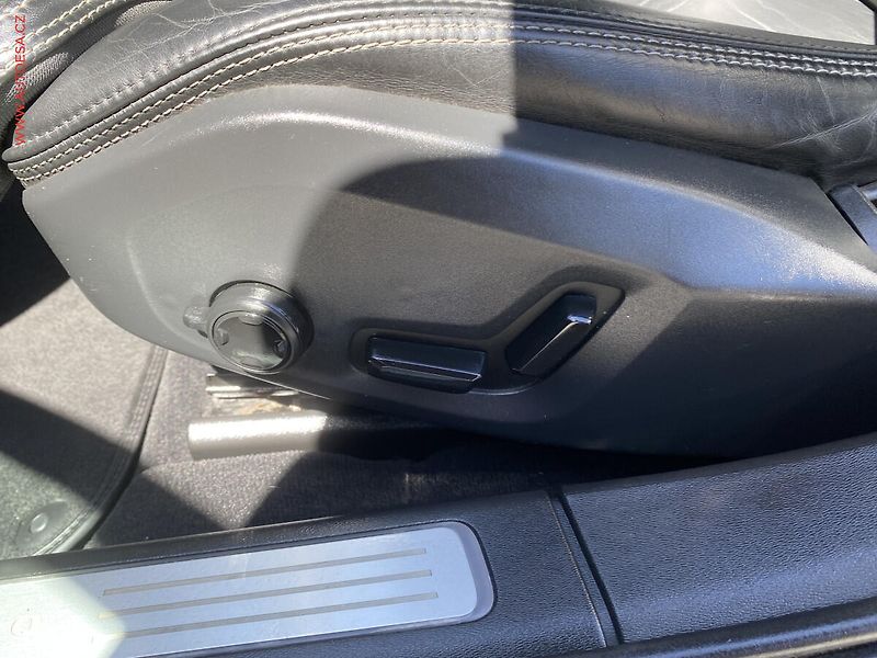 Volvo S90 (2017) 2.0 D5 AWD, ČR, Inscription - fotka 14 z 19