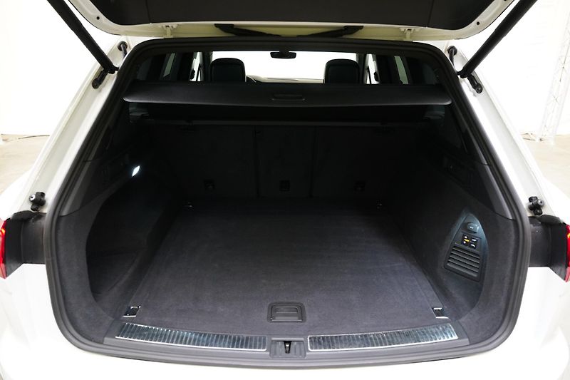 Volkswagen Touareg - fotka 28 z 30