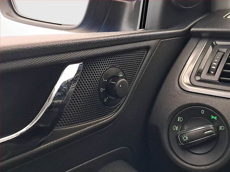 Škoda Rapid (2014) 1.2 TSI - fotka 15 z 15