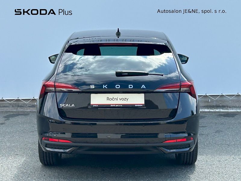 Škoda Scala (2025) Top Selection 1.5 TSI 110 kW D - fotka 9 z 35