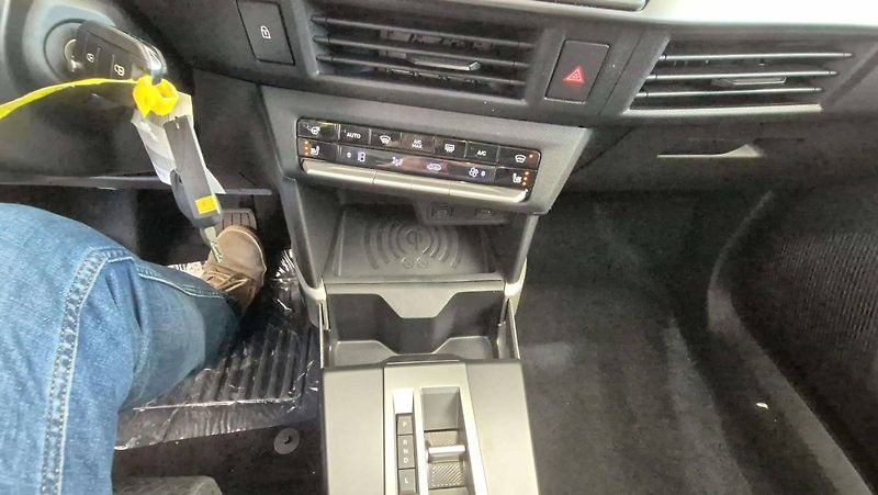 Opel Frontera (2026) GS Hybrid 1.2 TURBO (81kW/110k - fotka 15 z 18
