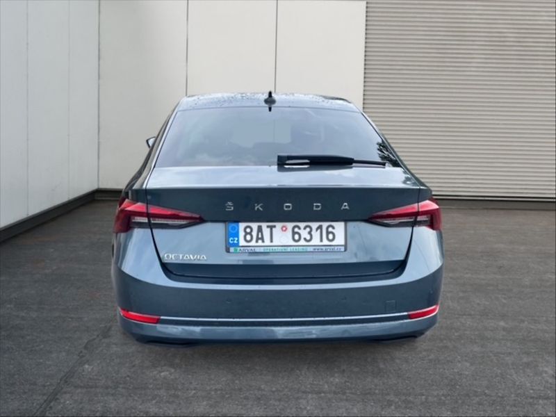 Škoda Octavia 2,0 TDI 85 Ambition - fotka 5 z 11