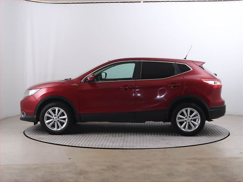 Nissan Qashqai (2017) 1.2 DIG-T, Serv.kniha - fotka 3 z 15