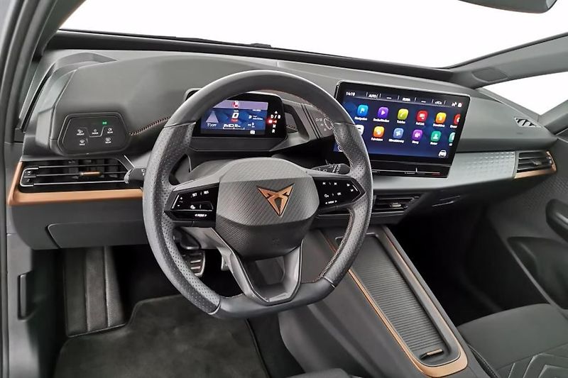 Cupra Born 150kW LaneAssist Carplay DAB - fotka 9 z 11