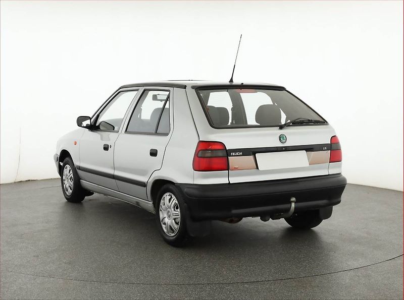 Škoda Felicia (1997) 1.3, ČR,1.maj, nová STK, Tažné - fotka 4 z 13