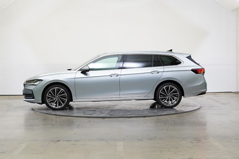Škoda Superb - fotka 3 z 29