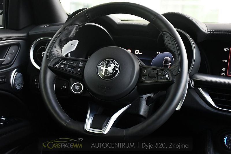 Alfa Romeo Stelvio 2.0 Turbo 16V 206kW Veloce Q4 - fotka 28 z 53