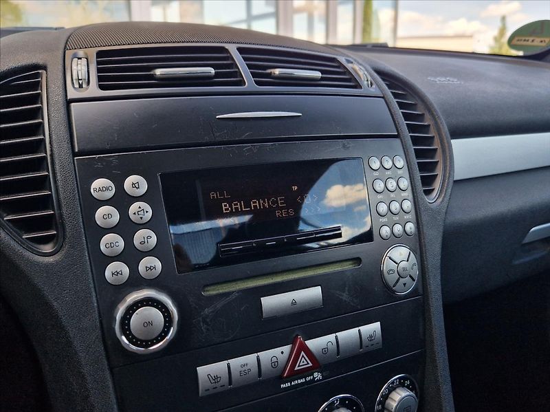 Mercedes-Benz SLK 1,8 200 KOMPRESSOR MANUAL 163k - fotka 30 z 37