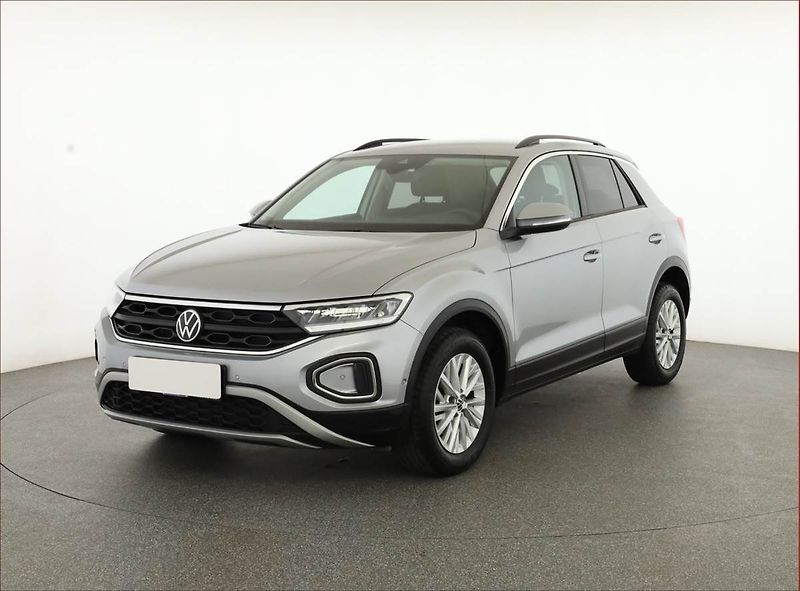 Volkswagen T-Roc (2022) 1.5 TSI - fotka 2 z 16