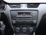 Škoda Octavia (2013) Ambition 1.6 TDI, Tempomat - náhled 12