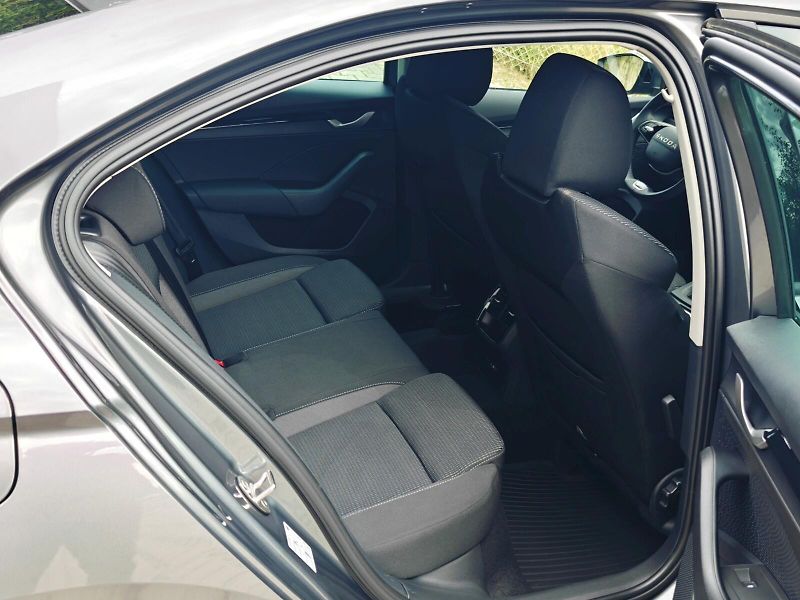 Škoda Octavia (2025) 1,5 TSI 110 kW Selection - fotka 17 z 40