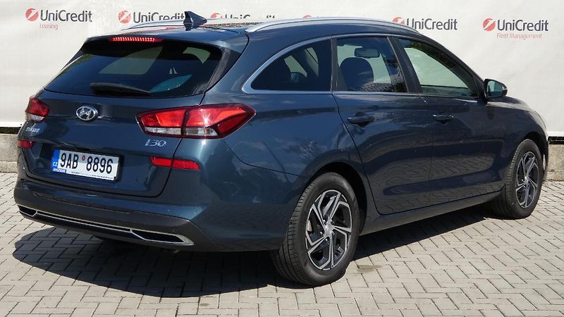 Hyundai i30 1.0 T-GDI Start Plus kombi - fotka 3 z 23