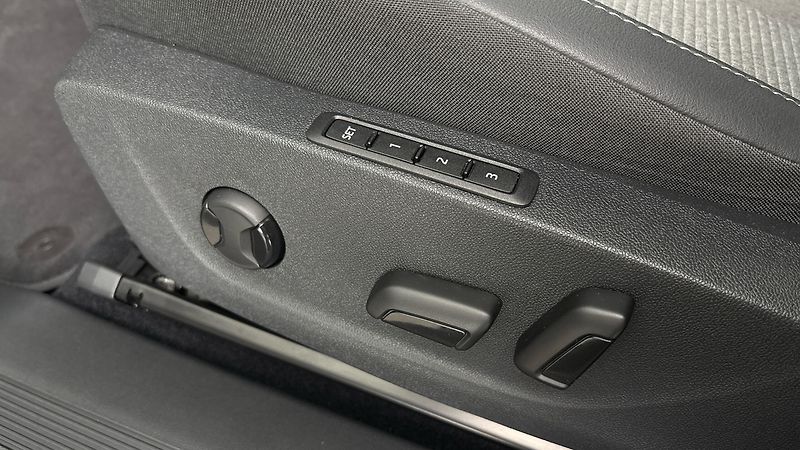 Škoda Enyaq 82 kWh AUT 80x Clever - fotka 21 z 32