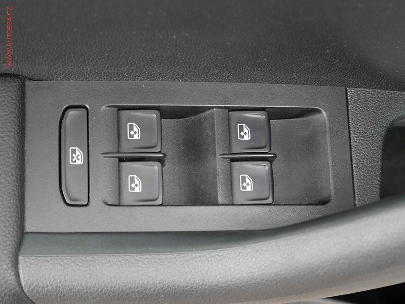 Škoda Octavia (2015) 2.0TDi, DSG, navi, bixen - fotka 11 z 19