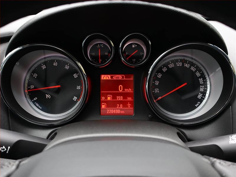 Opel Astra (2015) 1.4 T, LPG, po STK, rezervace - fotka 9 z 15