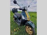 Vespa GTS 125 Racing Sixties.