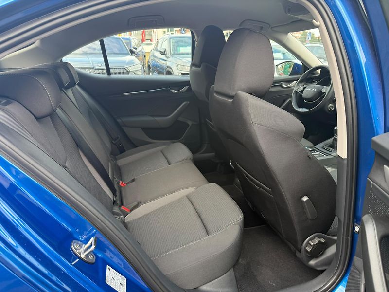 Škoda Octavia Selection 1.5 TSI 110kW - fotka 20 z 24
