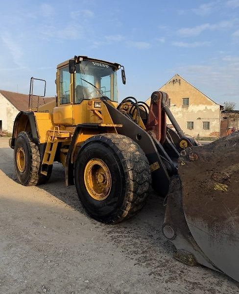 Volvo (2005) L150E nakladač 26.1t lopata7m3 - fotka 2 z 10