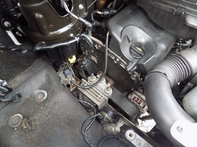 Ford Transit 2,2 TDCI SWB TREND AC 9 MÍST - fotka 36 z 43