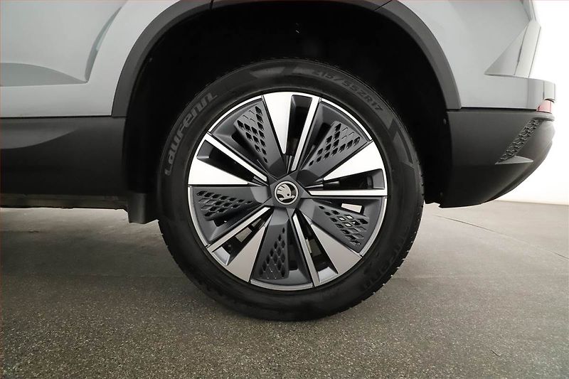 Škoda Karoq (2025) 1.5 TSI, Top Selection, FullLe - fotka 20 z 20