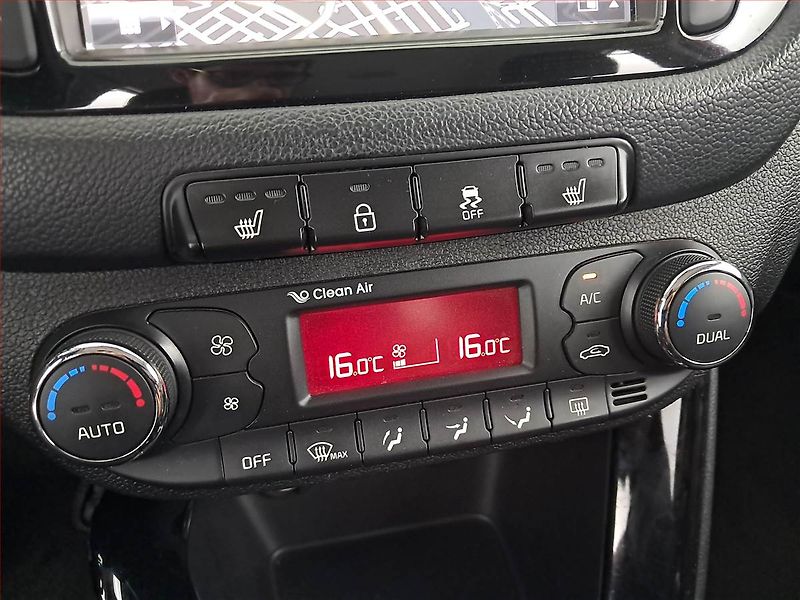Kia Ceed (2016) 1.6 GDI, Serv.kniha, Navi - fotka 19 z 20