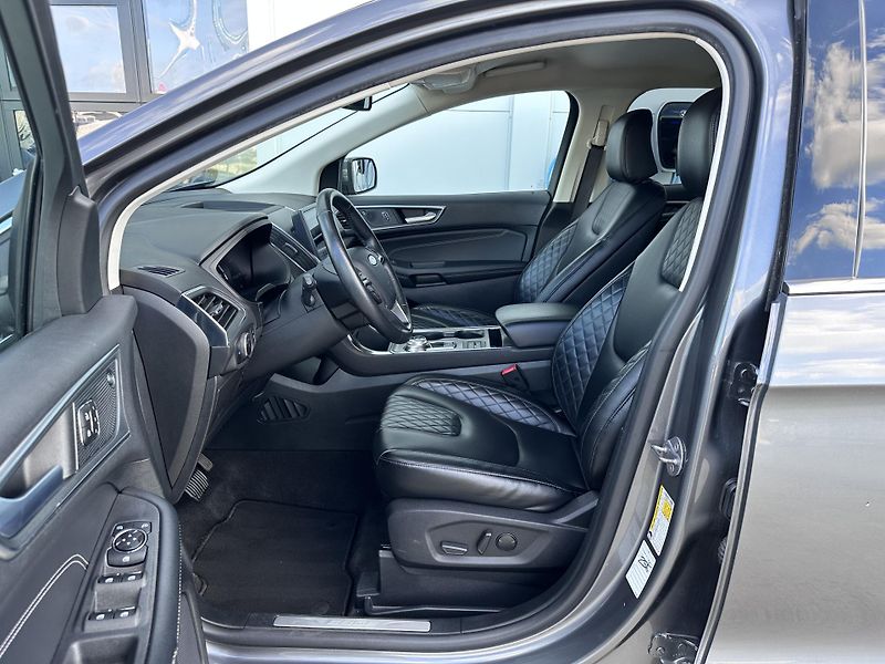 Ford Edge 2.0L EcoBoost 4x4 Titanium - fotka 7 z 22