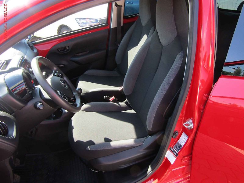 Toyota Aygo (2020) 1.0 i, ČR, servis.kniha - fotka 9 z 16