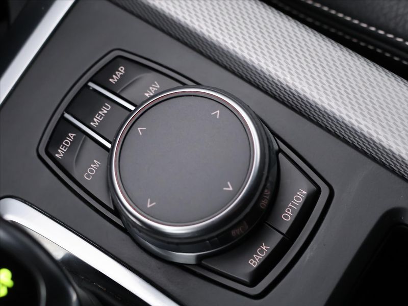 BMW X5 3,0 M50d 280kW xDrive Aut. CZ - fotka 29 z 39