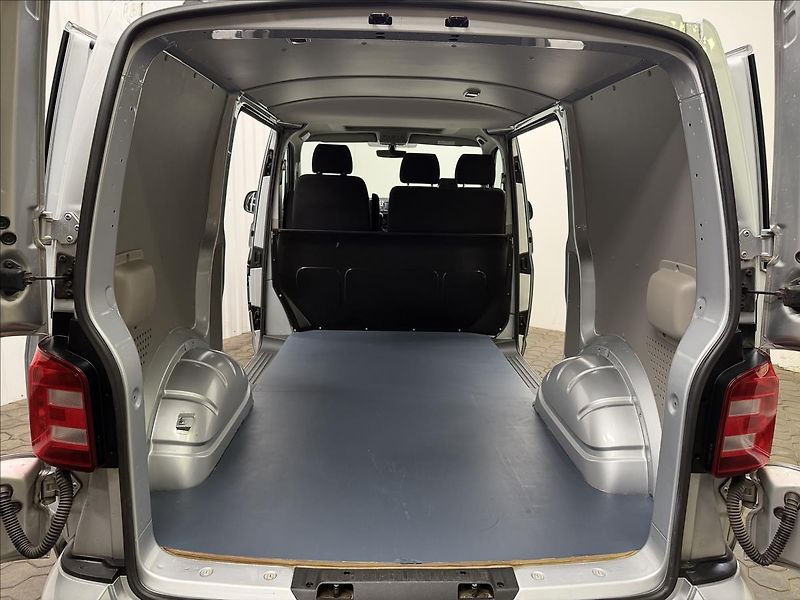 Volkswagen Transporter 2.0TDI 150kW 4MOTION KOMBI 1M - fotka 32 z 39