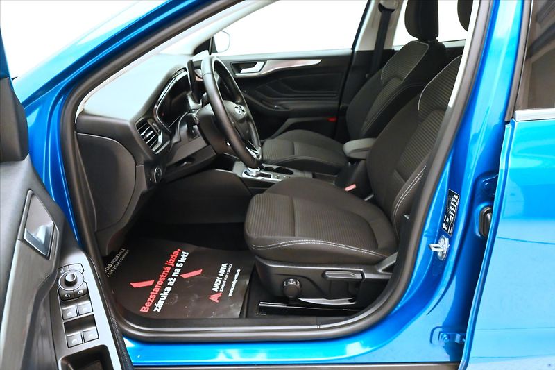Ford Focus 1,5 EcoBlue 85 kW AT8 Titanium - fotka 13 z 29