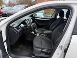 Škoda Octavia 1.6 TDI AMBITION - náhled 8
