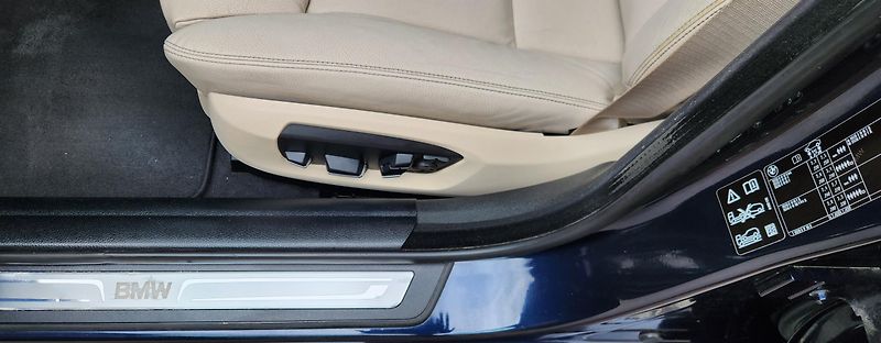 BMW Řada 5 (2015) 530XD*LED*PLNÝ*SERVIS*COMBI* - fotka 37 z 50