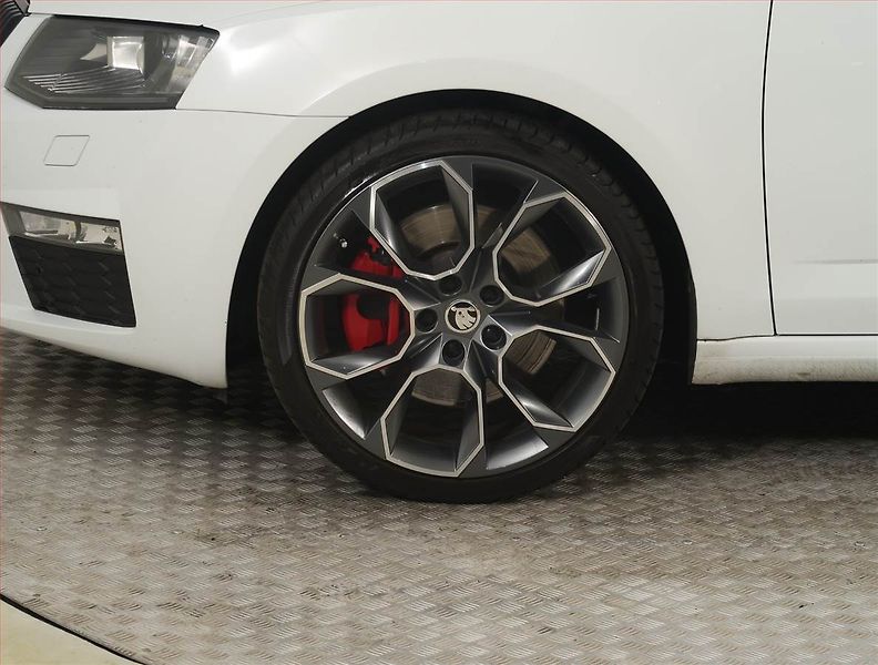 Škoda Octavia (2015) RS 2.0 TSI, Automat - fotka 15 z 19