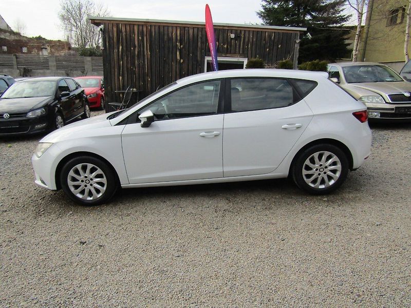 Seat Leon (2014) 16 TDI 77kW - fotka 3 z 35