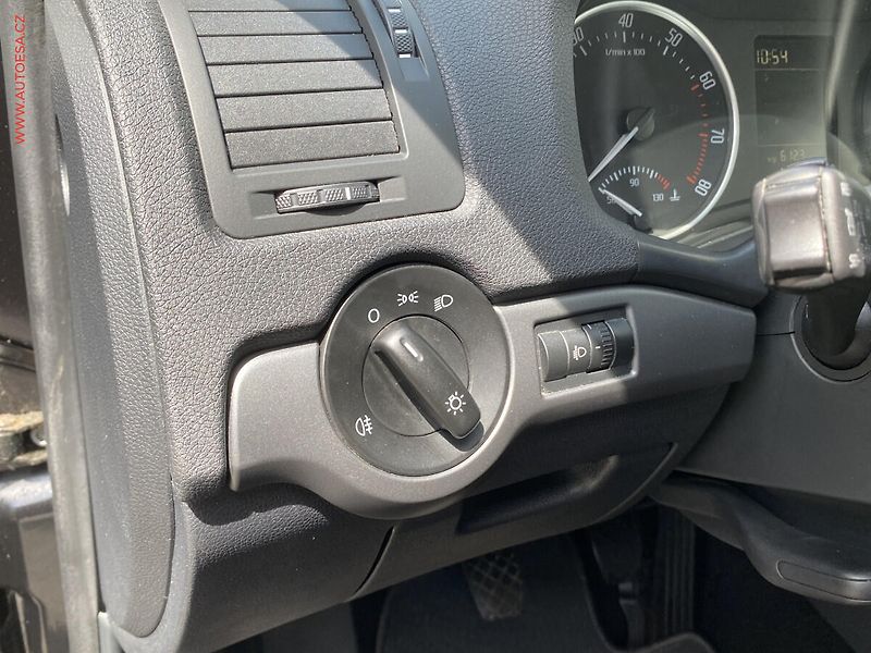 Škoda Octavia (2012) 1.2 TSi, Active, tempo, TZ - fotka 15 z 16