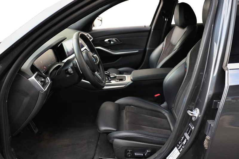 BMW Řada 3 320d xDrive Touring - fotka 9 z 14
