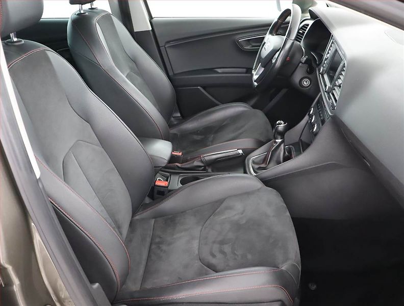 Seat Leon (2016) FR 1.4 TSI, Serv.kniha - fotka 9 z 20