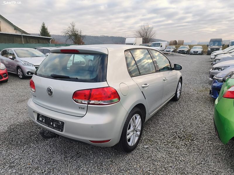 Volkswagen Golf (2011) - fotka 5 z 31